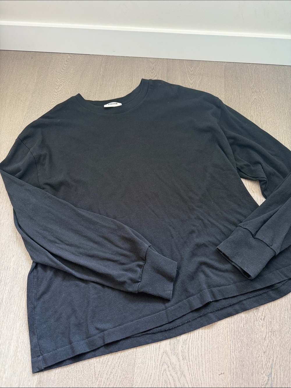 Men's Long-Sleeve Crewneck Shirt in Black